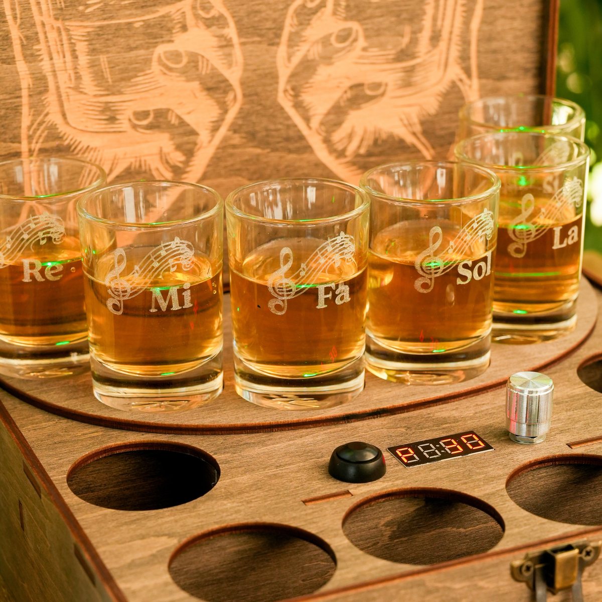 Гравировка на рюмках DrinkMaker — ноты Ре, Ми, Фа, Соль, Ля